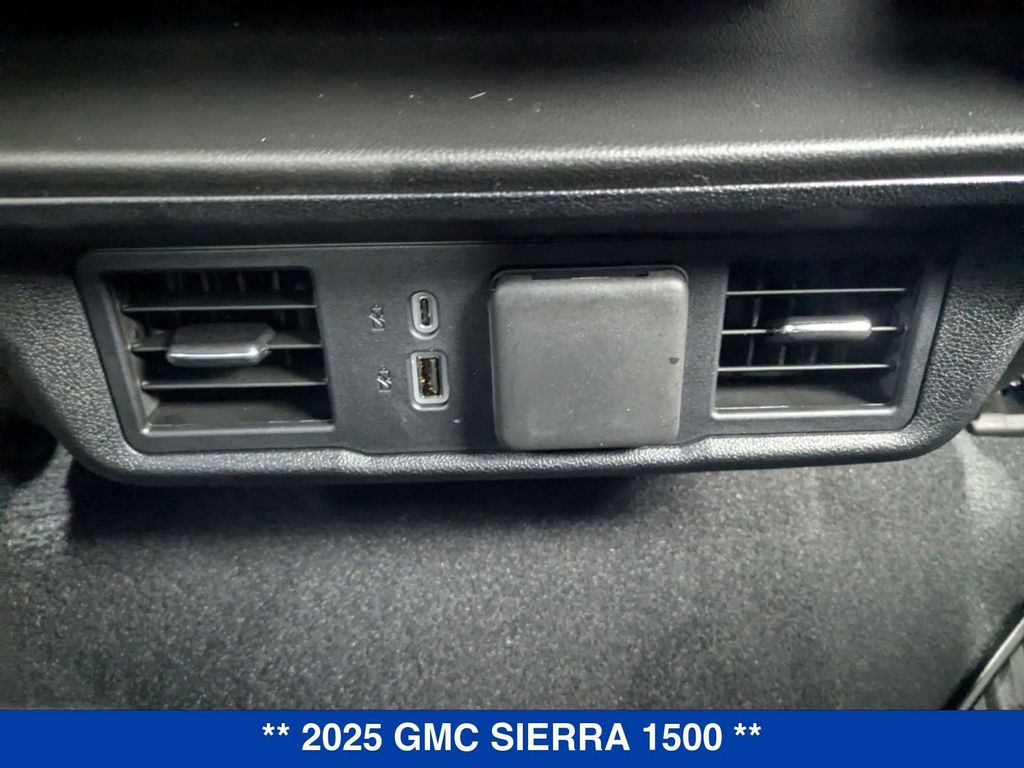 Vehicle image 33 of 42