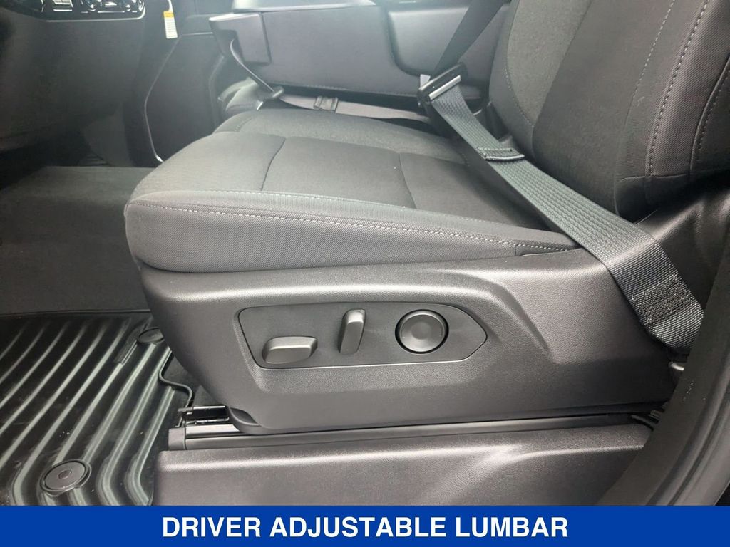 Vehicle image 41 of 42