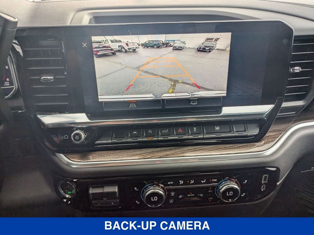 Vehicle image 21 of 42