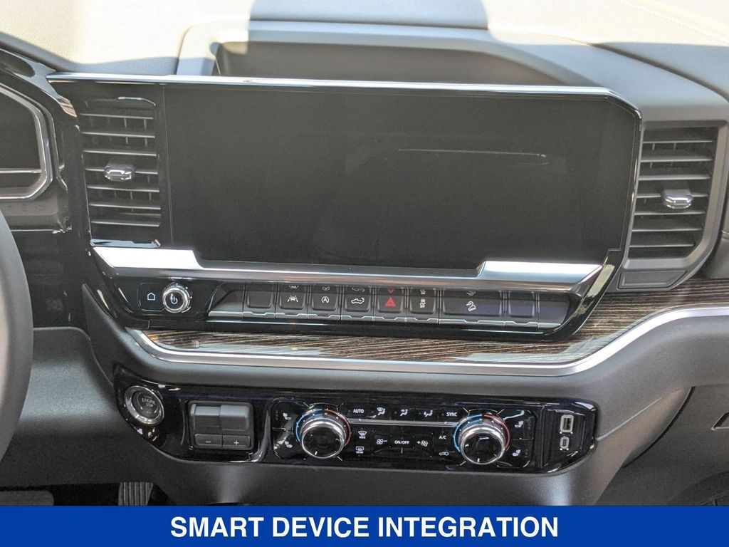 Vehicle image 25 of 39