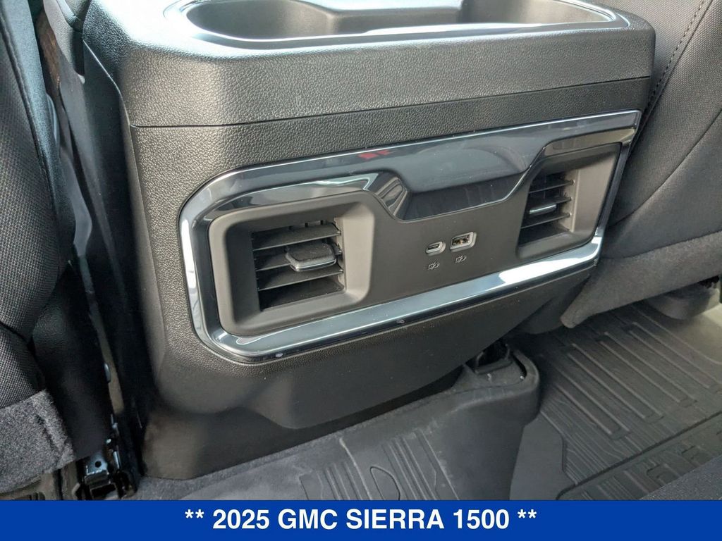 Vehicle image 33 of 39