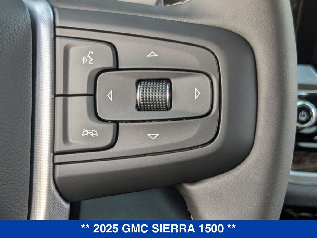 Vehicle image 32 of 39