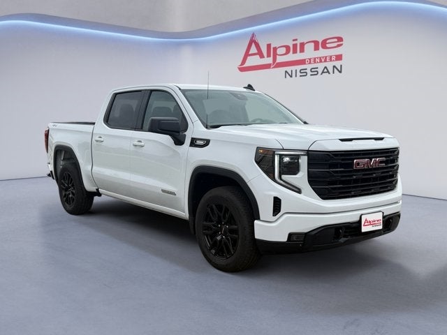 Vehicle image 4 of 32