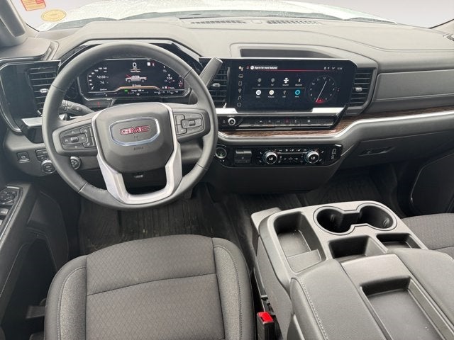 Vehicle image 23 of 32