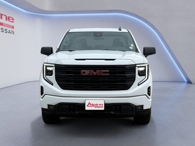 Vehicle image 3 of 32