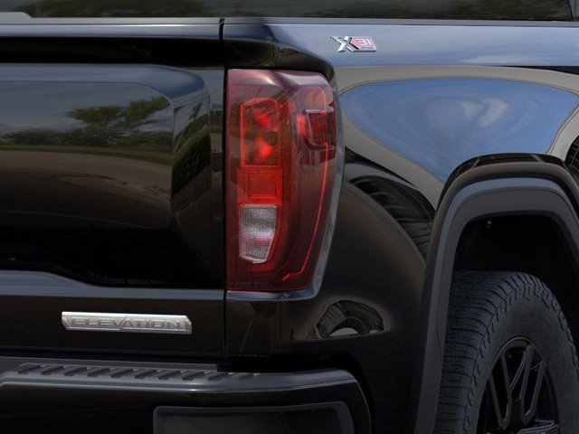 Vehicle image 11 of 24