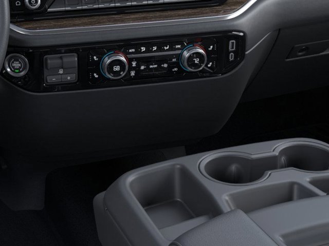 Vehicle image 23 of 24