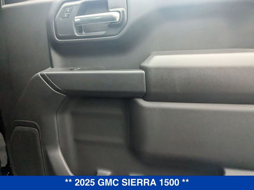 Vehicle image 38 of 40