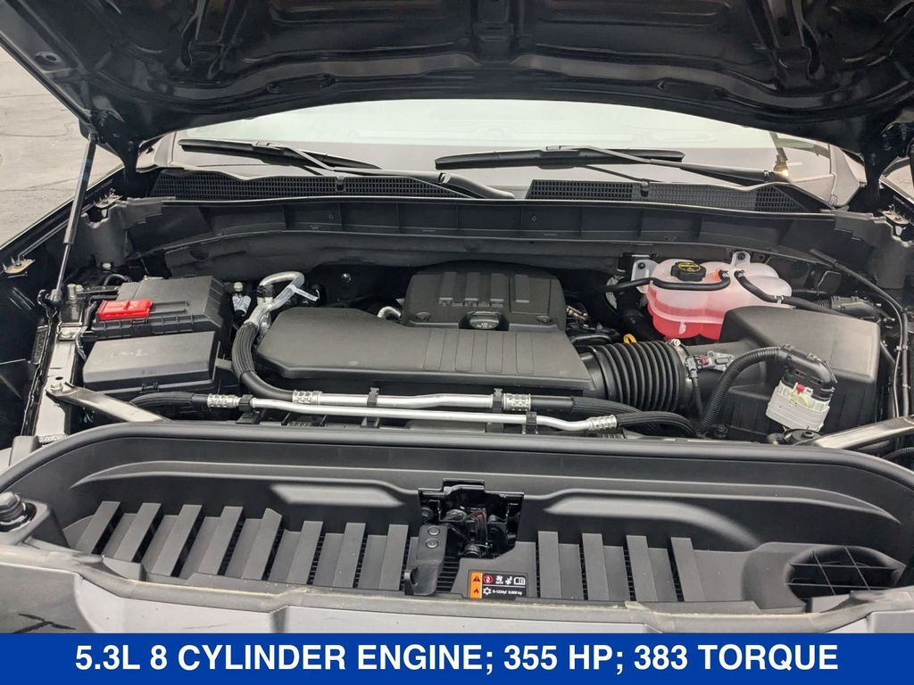 Vehicle image 9 of 40