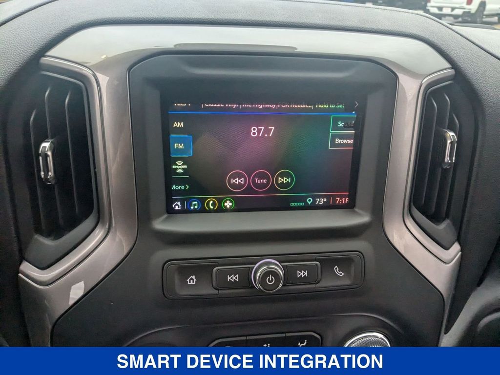 Vehicle image 20 of 40