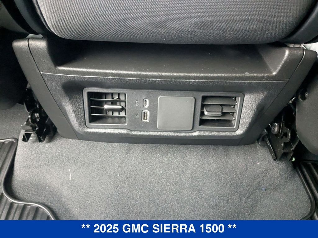 Vehicle image 35 of 40