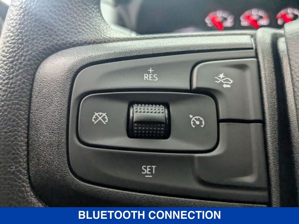 Vehicle image 28 of 40