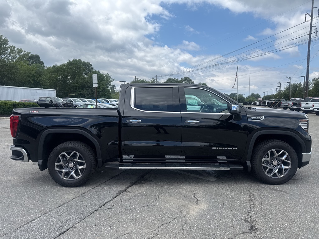 Vehicle image 3 of 26
