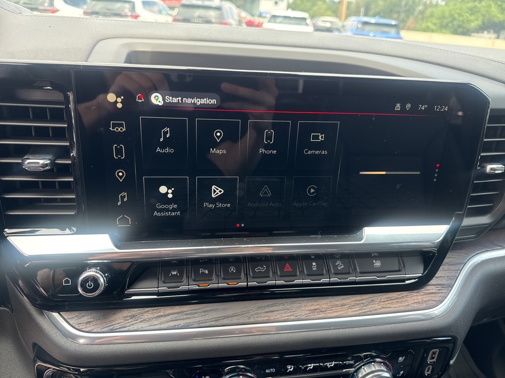 Vehicle image 17 of 26
