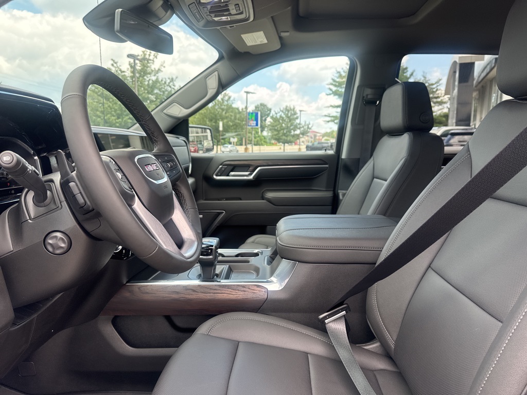 Vehicle image 12 of 26