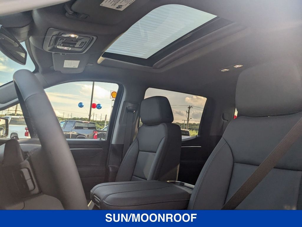 Vehicle image 15 of 44