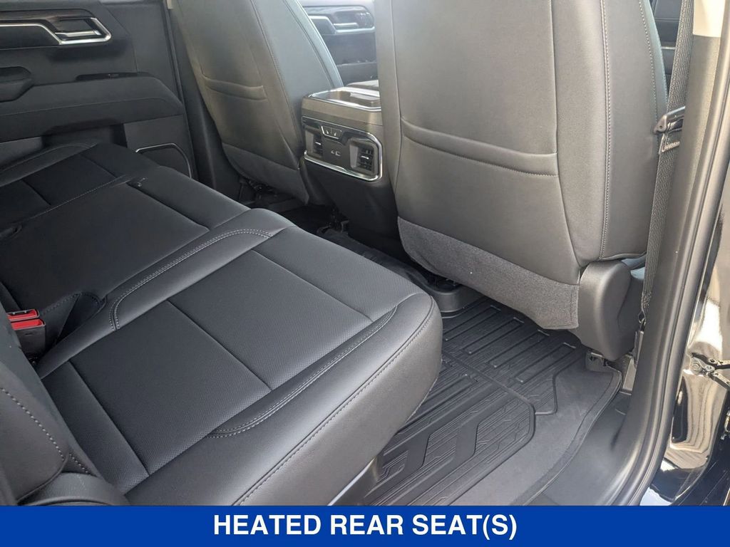 Vehicle image 13 of 44