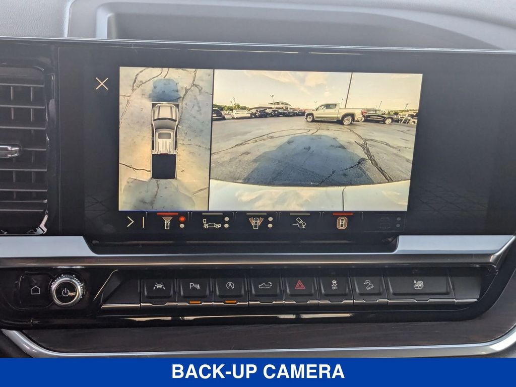 Vehicle image 23 of 44