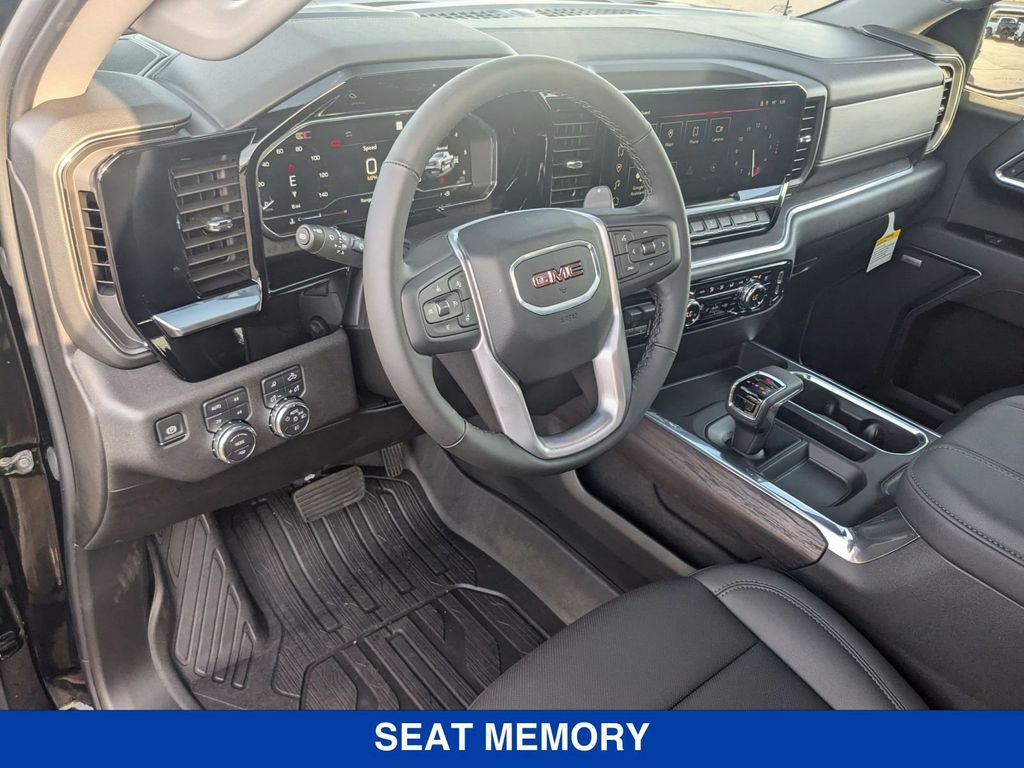Vehicle image 18 of 44