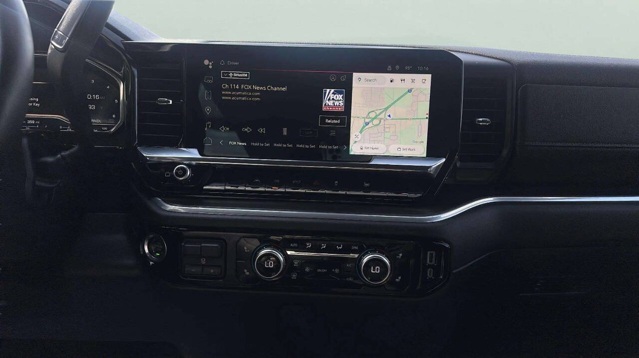 2025 GMC Sierra 1500 SLT Image 12 of 13