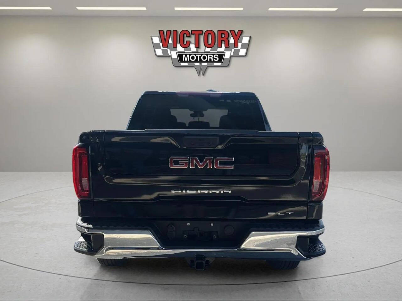 2025 GMC Sierra 1500 SLT Image 5 of 13