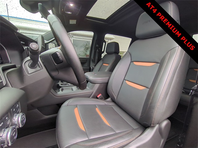 2025 GMC Sierra 2500HD AT4 Image 15 of 36