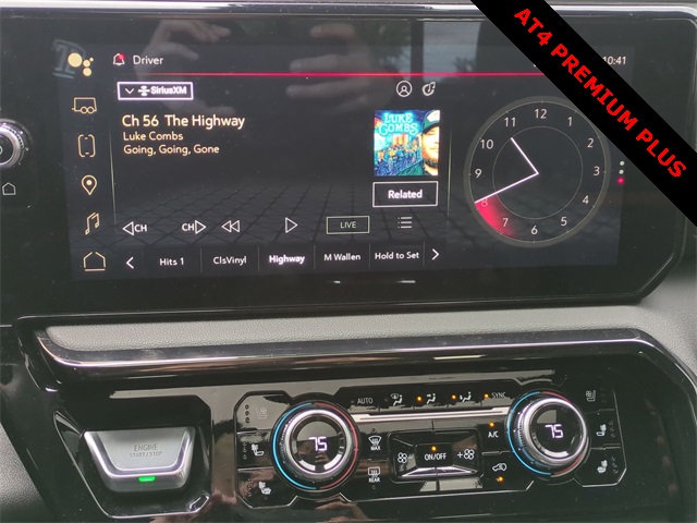 2025 GMC Sierra 2500HD AT4 Image 21 of 36