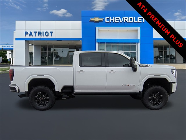 2025 GMC Sierra 2500HD AT4 Image 3 of 36