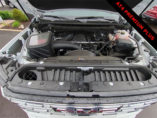 2025 GMC Sierra 2500HD AT4 Image 10 of 36