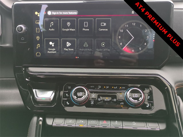 2025 GMC Sierra 2500HD AT4 Image 22 of 36