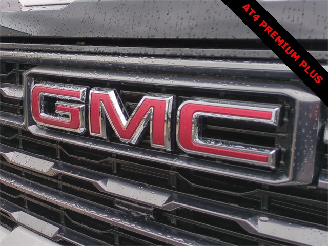 2025 GMC Sierra 2500HD AT4 Image 25 of 36