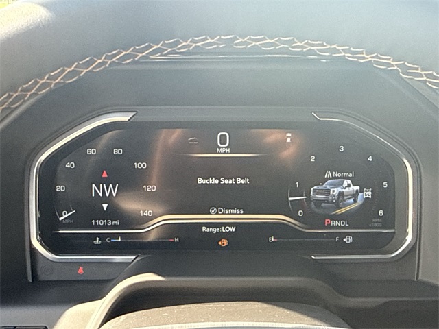 2025 GMC Sierra 2500HD AT4 Image 17 of 25