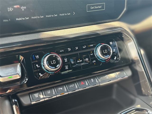 2025 GMC Sierra 2500HD AT4 Image 20 of 25