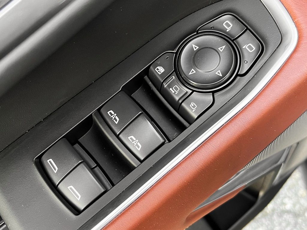 2025 GMC Sierra 2500HD Denali Ultimate Image 20 of 31