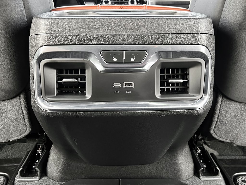 2025 GMC Sierra 2500HD Denali Ultimate Image 21 of 31