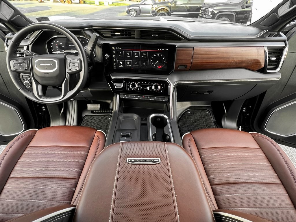 2025 GMC Sierra 2500HD Denali Ultimate Image 15 of 31