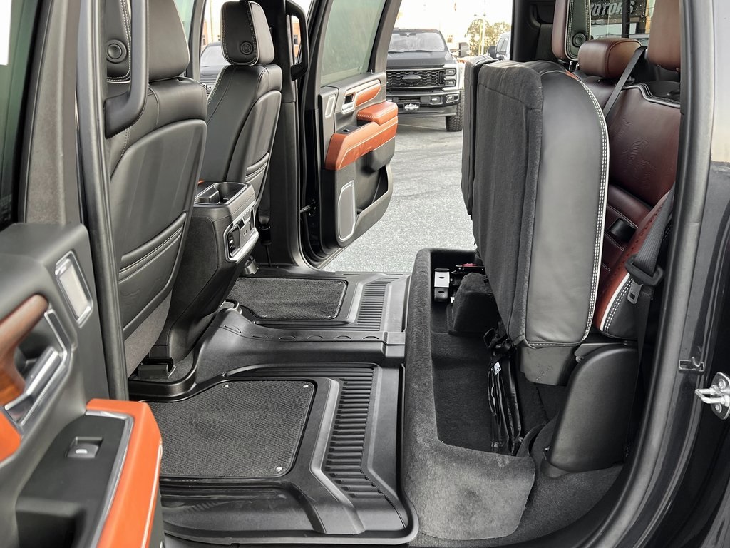 2025 GMC Sierra 2500HD Denali Ultimate Image 12 of 31