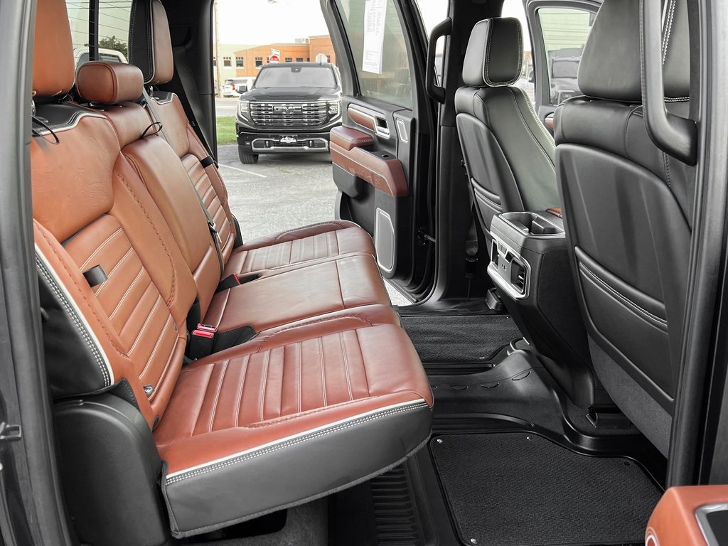 2025 GMC Sierra 2500HD Denali Ultimate Image 10 of 31