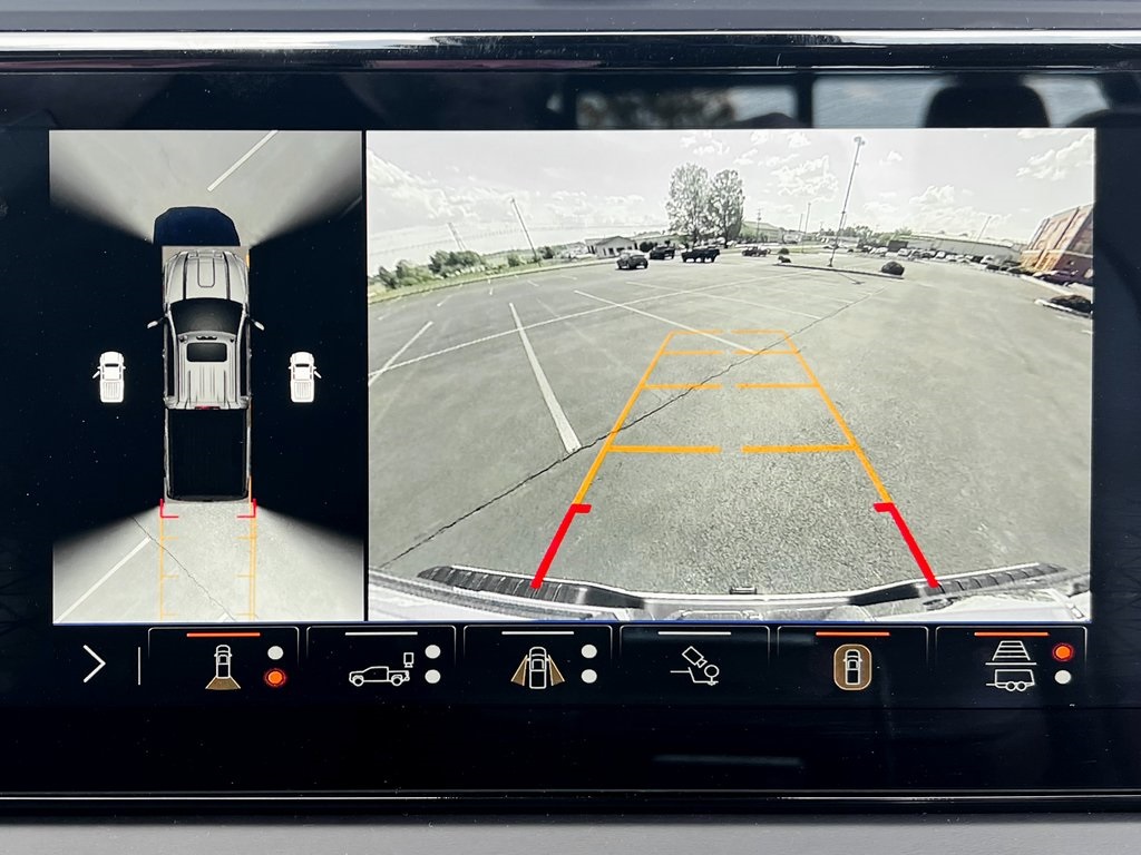 2025 GMC Sierra 2500HD Denali Ultimate Image 17 of 31