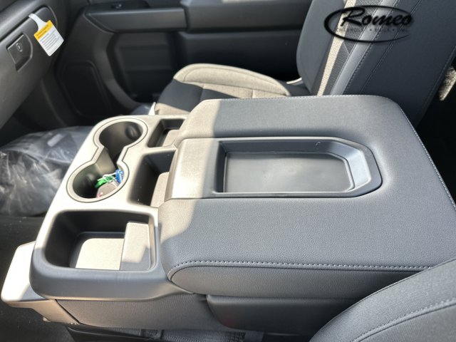 Vehicle image 22 of 26