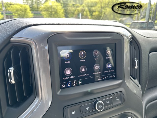 Vehicle image 18 of 26