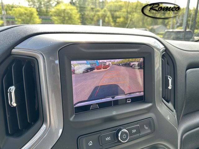Vehicle image 17 of 26