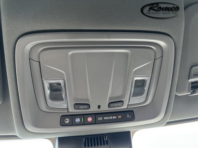 Vehicle image 20 of 26