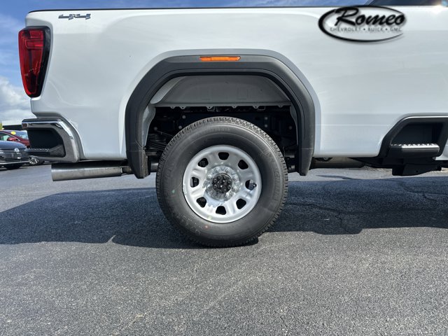 Vehicle image 11 of 26