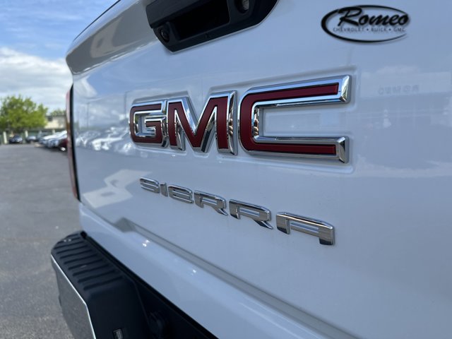 Vehicle image 25 of 26