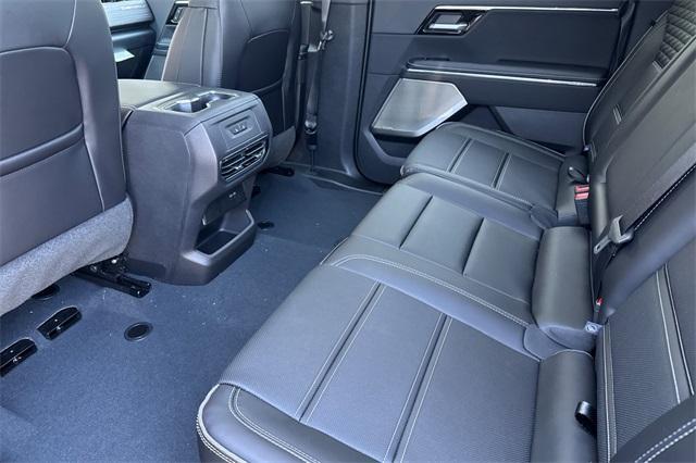Vehicle image 13 of 41