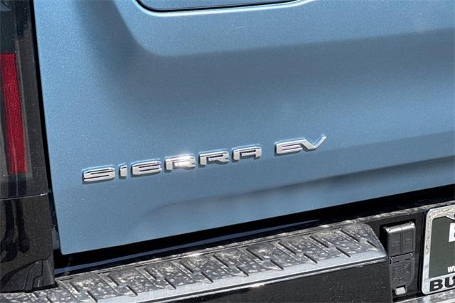 Vehicle image 32 of 41