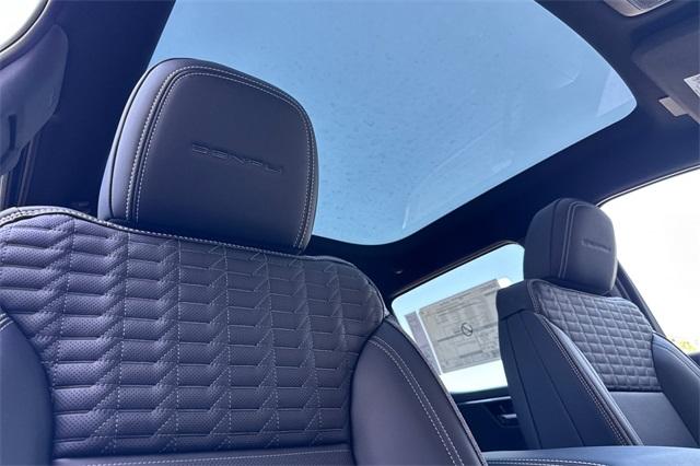 Vehicle image 18 of 41