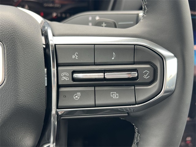 Vehicle image 13 of 26