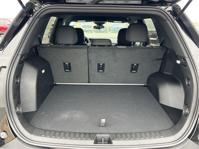 Vehicle image 23 of 26
